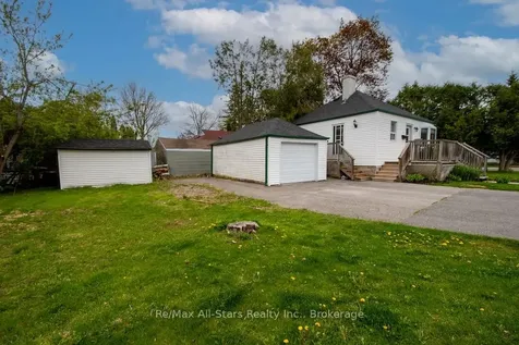 32 Adelaide Street S Kawartha Lakes ON K9V 3J7