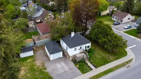 32 Adelaide Street S Kawartha Lakes ON K9V 3J7