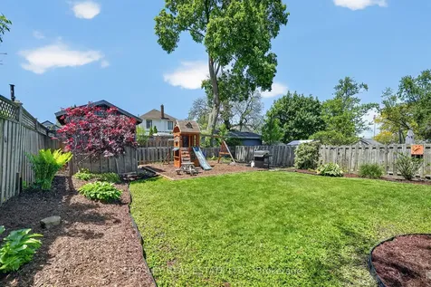 21 Chapel Street N Thorold ON L2V 2E3