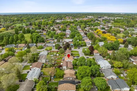 21 Allan Drive St. Catharines ON L2N 5S4