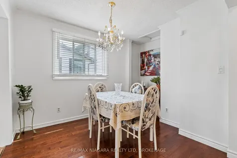 21 Allan Drive St. Catharines ON L2N 5S4