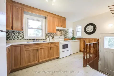 2922 Portage Road Niagara Falls ON L2J 2J5