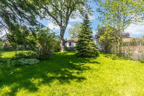2922 Portage Road Niagara Falls ON L2J 2J5