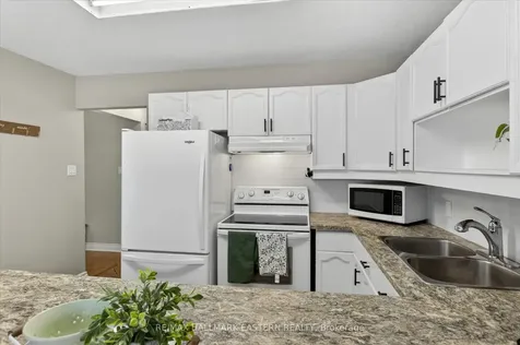 1485 Wildlark Drive Peterborough ON K9K 1X4