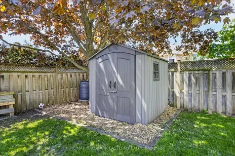 1485 Wildlark Drive Peterborough ON K9K 1X4
