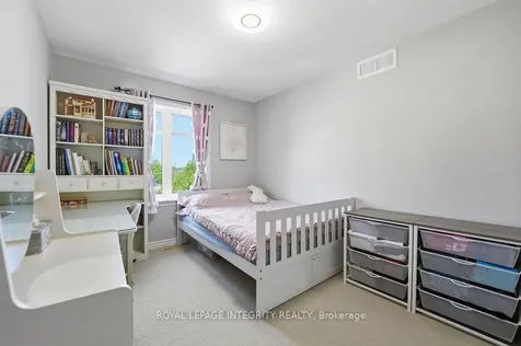 268 Keyrock Drive Kanata ON K2T 0G2