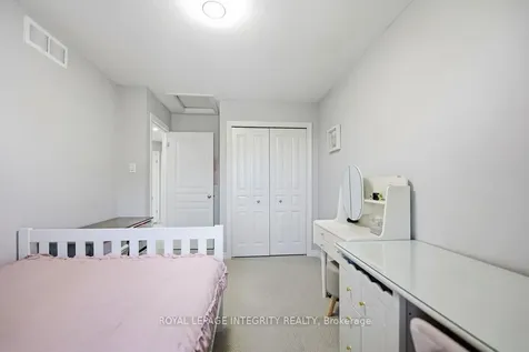 268 Keyrock Drive Kanata ON K2T 0G2