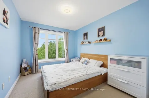 268 Keyrock Drive Kanata ON K2T 0G2
