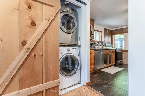 8 Robins Lane Kawartha Lakes ON L0K 1W0