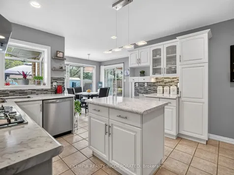 6304 Emma Street Niagara Falls ON L2J 4H2