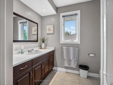 6304 Emma Street Niagara Falls ON L2J 4H2
