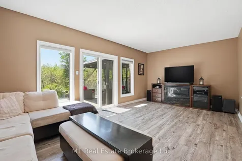 99 Teal Drive Guelph ON N1C 1H2