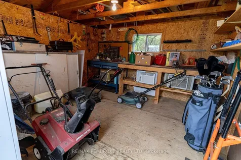 94 Pinehurst Estates N/a Petawawa ON K8H 2H2