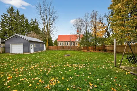 3 Elora Street N Mapleton ON N0B 1A0