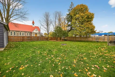 3 Elora Street N Mapleton ON N0B 1A0