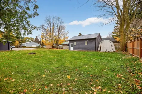 3 Elora Street N Mapleton ON N0B 1A0