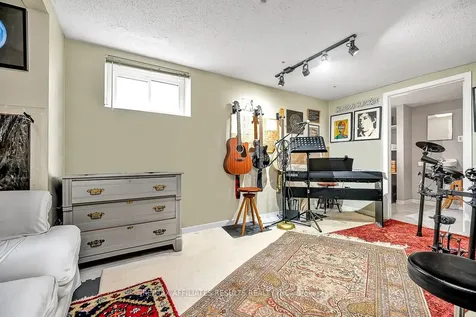 265 Park Street Kingston ON K7L 1K6
