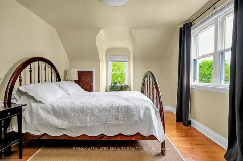 265 Park Street Kingston ON K7L 1K6
