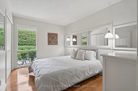35 Riopelle Court Kanata ON K2K 1J2