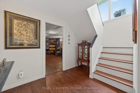35 Riopelle Court Kanata ON K2K 1J2