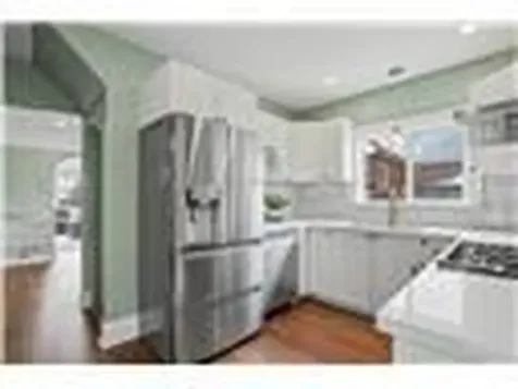 34 Weir Street S Hamilton ON L8K 3A4