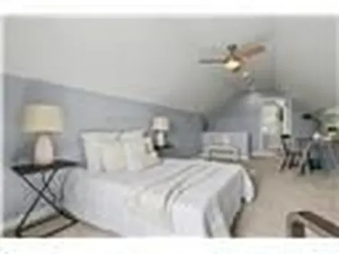 34 Weir Street S Hamilton ON L8K 3A4