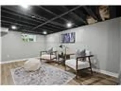34 Weir Street S Hamilton ON L8K 3A4