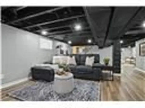 34 Weir Street S Hamilton ON L8K 3A4