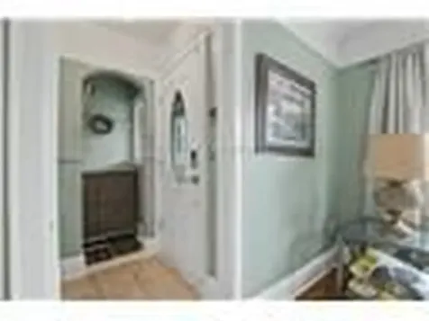 34 Weir Street S Hamilton ON L8K 3A4