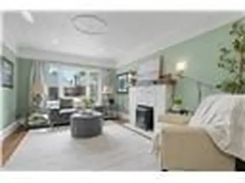 34 Weir Street S Hamilton ON L8K 3A4