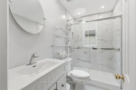137 Cochrane Road Hamilton ON L8K 3G3