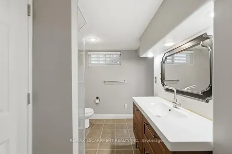 137 Cochrane Road Hamilton ON L8K 3G3