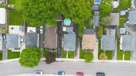 137 Cochrane Road Hamilton ON L8K 3G3