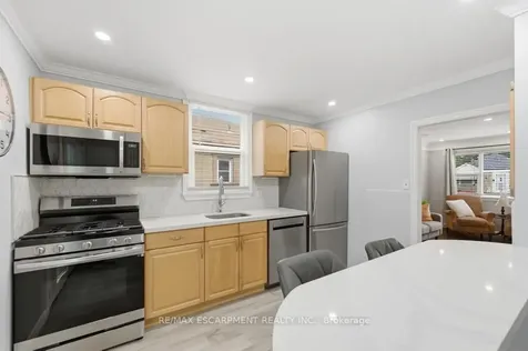 137 Cochrane Road Hamilton ON L8K 3G3