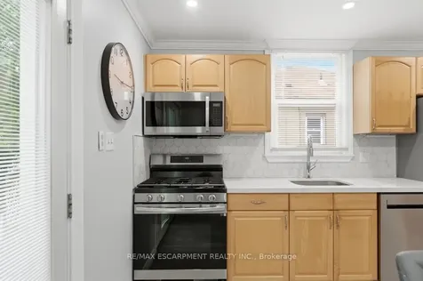 137 Cochrane Road Hamilton ON L8K 3G3