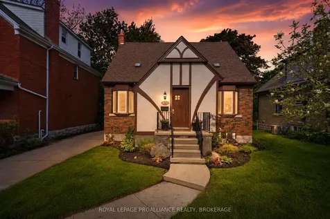 204 Collingwood Street Kingston ON K7L 3X8