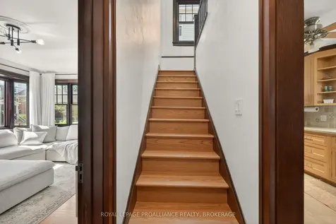 204 Collingwood Street Kingston ON K7L 3X8