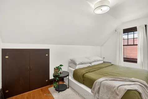 204 Collingwood Street Kingston ON K7L 3X8