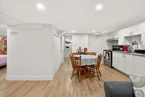 204 Collingwood Street Kingston ON K7L 3X8