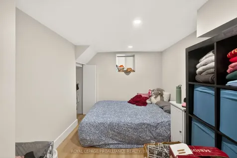 204 Collingwood Street Kingston ON K7L 3X8