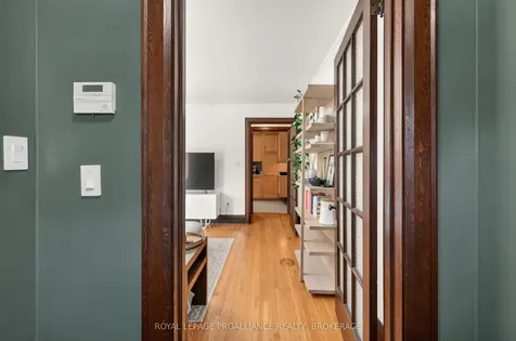 204 Collingwood Street Kingston ON K7L 3X8