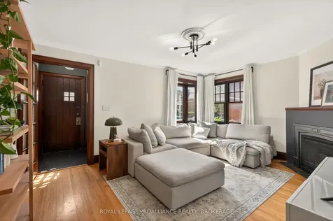204 Collingwood Street Kingston ON K7L 3X8