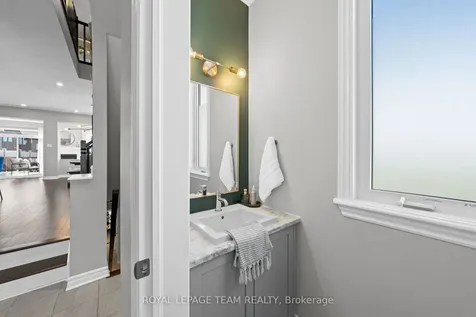 49 Plank Street Kanata ON K2V 0M4