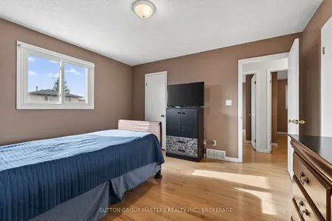 1080 Palmerston Crescent Kingston ON K7P 2P5