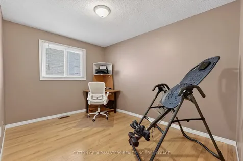 1080 Palmerston Crescent Kingston ON K7P 2P5