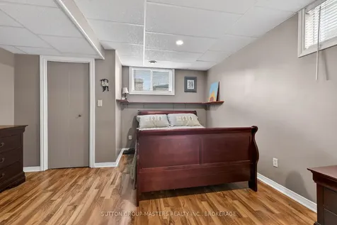 1080 Palmerston Crescent Kingston ON K7P 2P5