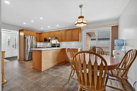 1080 Palmerston Crescent Kingston ON K7P 2P5