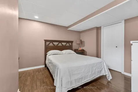 1080 Palmerston Crescent Kingston ON K7P 2P5