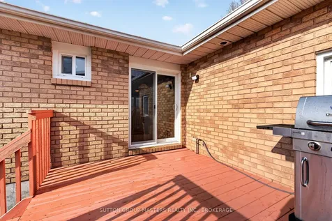 1080 Palmerston Crescent Kingston ON K7P 2P5