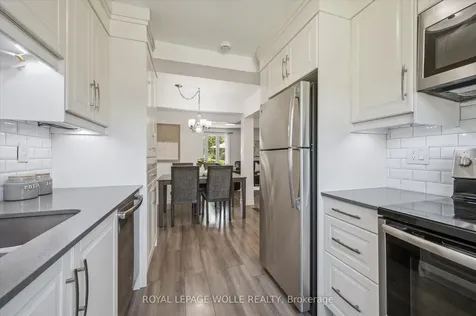 71 Blackhorne Drive Kitchener ON N2E 1T5